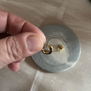 14 k gold Huggie. Earrings. Used, no flaws. Just need something new.